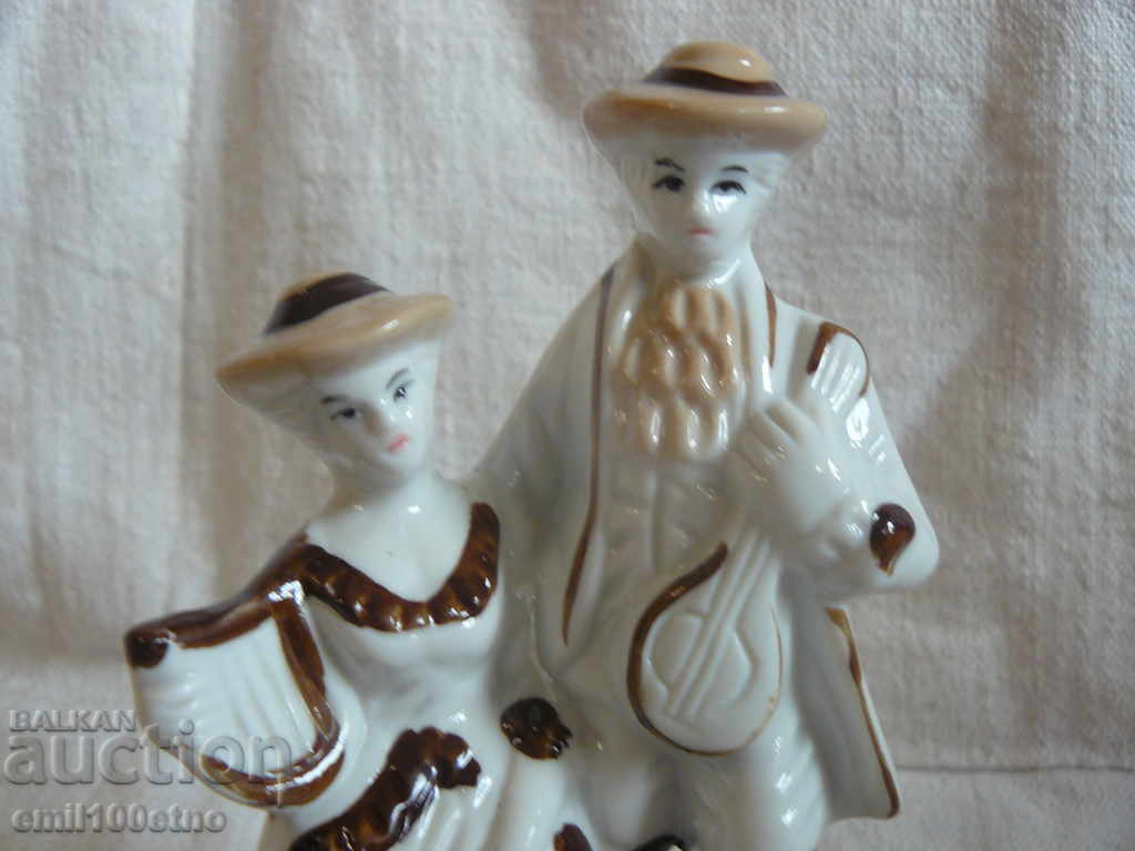 Фигура Музиканти с цена 12.00 лв. | € 6.14 Фигура Музиканти с цена 12.00 лв. | € 6.14