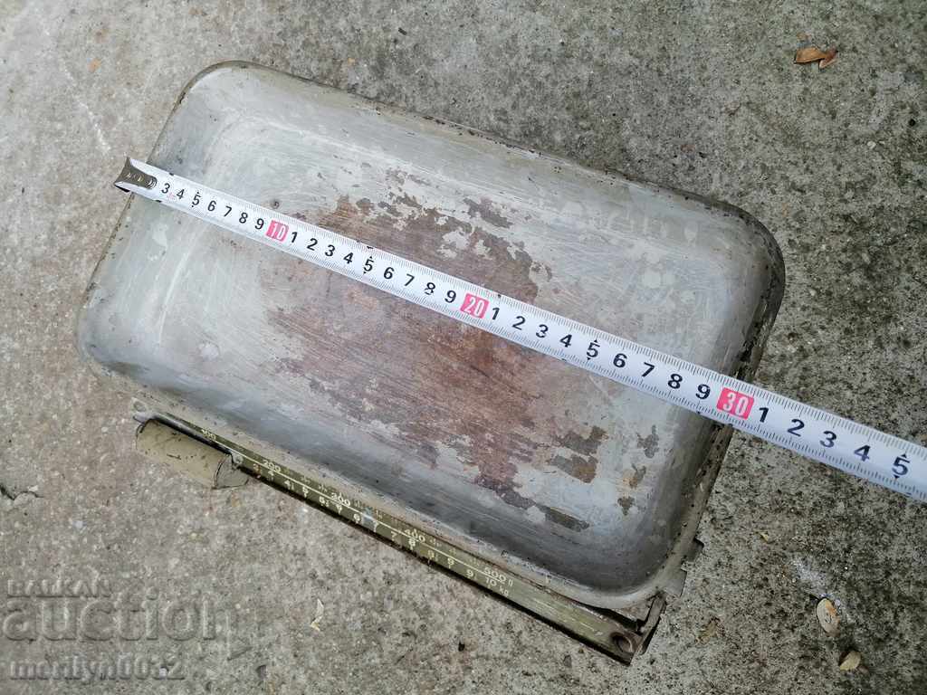 Auction Household scales, scales, weights, scallops Auction Household scales, scales, weights, scallops