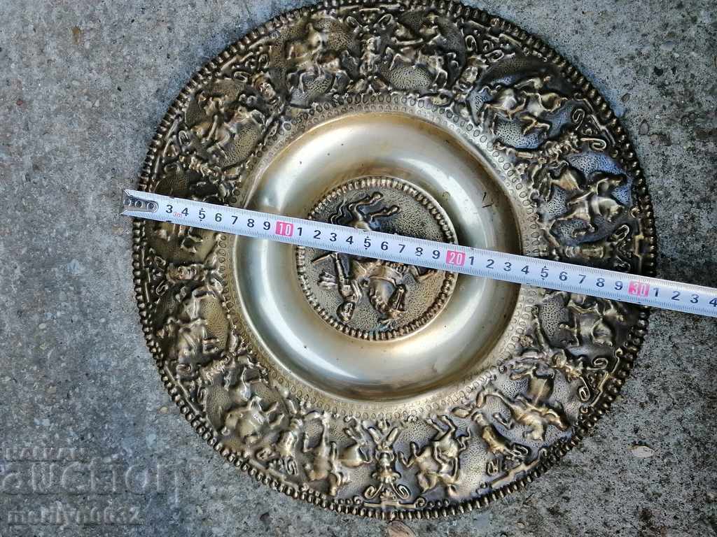 Auction Metal panel bas-relief wall decoration Auction Metal panel bas-relief wall decoration