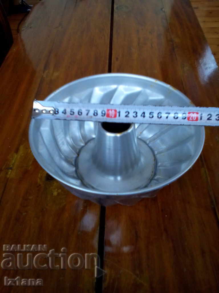 Auction Aluminum form for cake Auction Aluminum form for cake