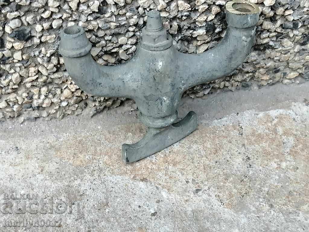 Auction Ancient bronze crane Auction Ancient bronze crane