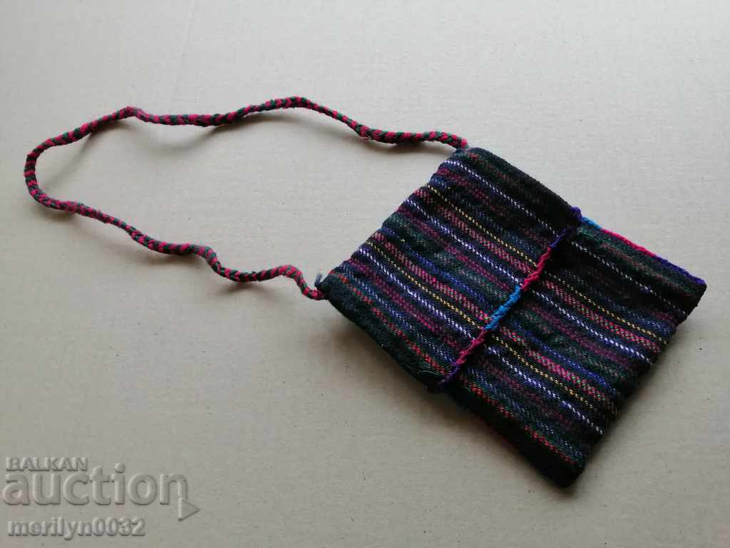 Auction An old, hand-wraparound Christmas bag Auction An old, hand-wraparound Christmas bag