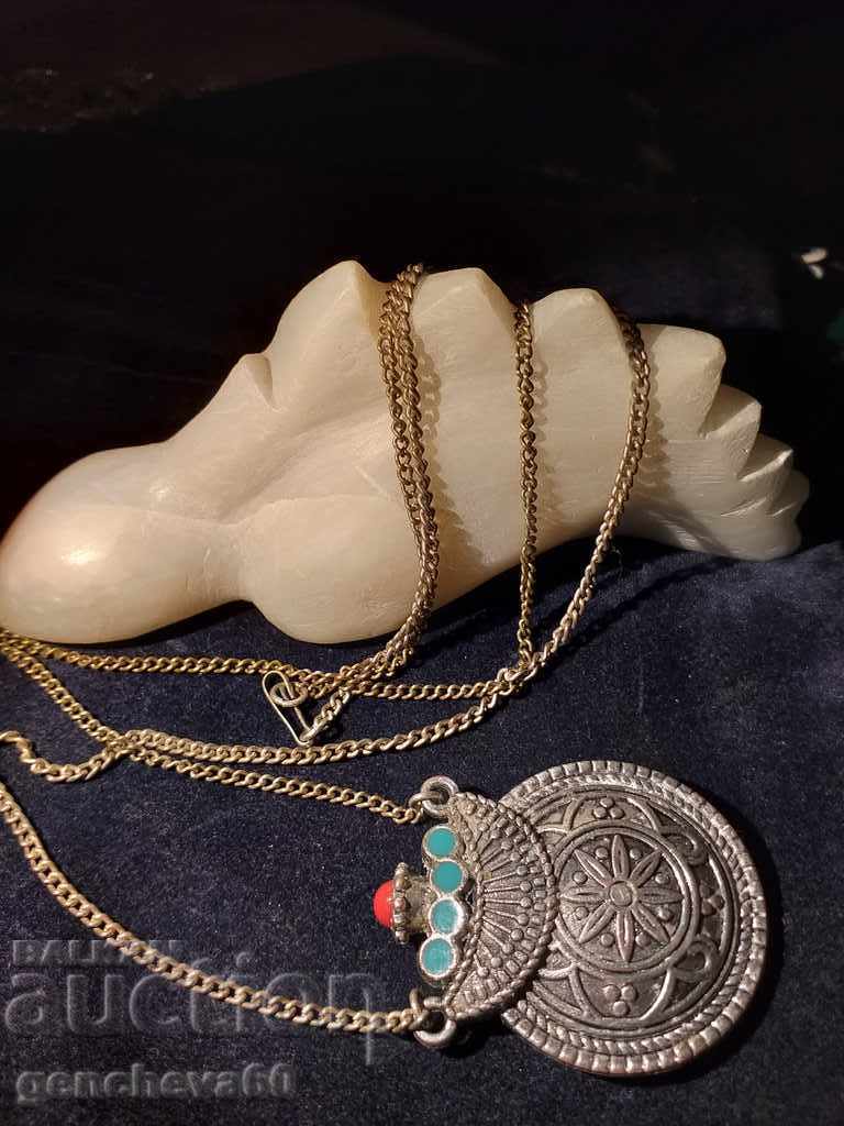 Παράδοση Παλιό μενταγιόν, μενταγιόν κολιέ Παράδοση Παλιό μενταγιόν, μενταγιόν κολιέ