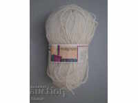 FIRENZE 50 g white Hungarian yarn