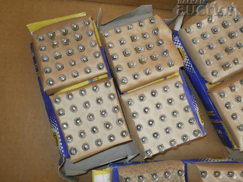 Παράδοση 200 τεμάχια λαμπάκια για φακούς σήμανσης παρτίδα φακού Παράδοση 200 τεμάχια λαμπάκια για φακούς σήμανσης παρτίδα φακού