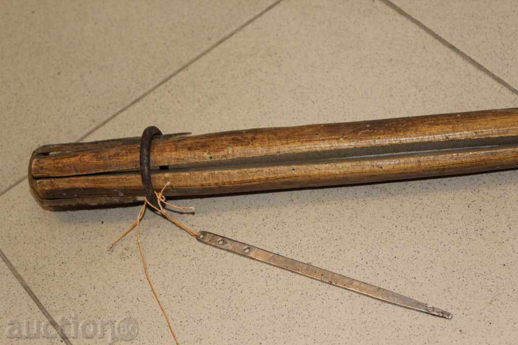 . OLD WOODEN MACHINES FOR SEALING BROOM BROOMS with price 19.00 BGN | € 9.71 . OLD WOODEN MACHINES FOR SEALING BROOM BROOMS with price 19.00 BGN | € 9.71