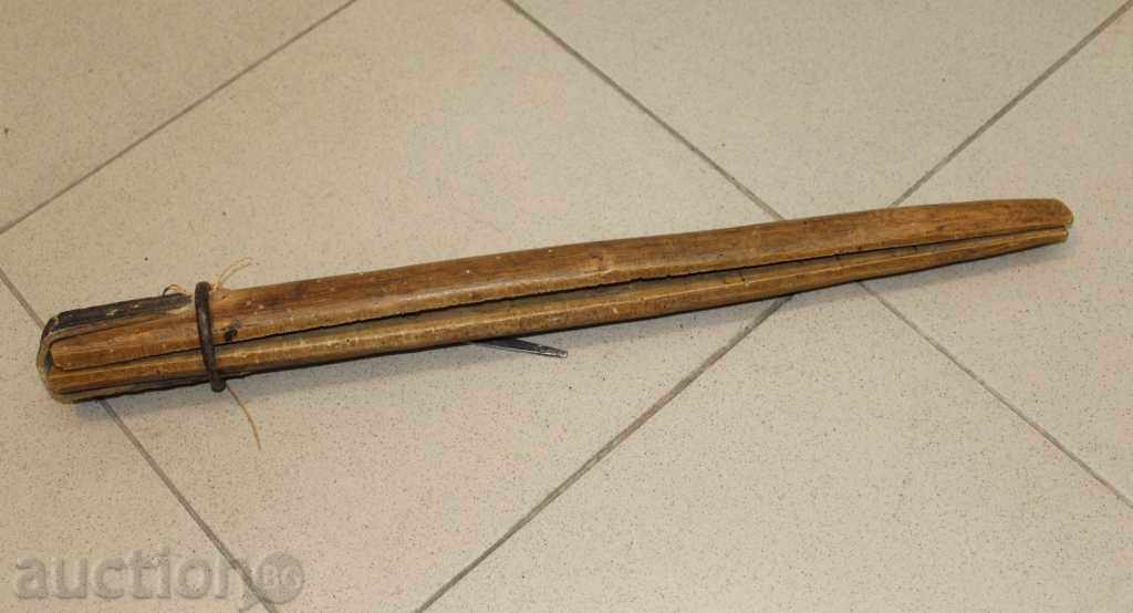 Auction . OLD WOODEN MACHINES FOR SEALING BROOM BROOMS Auction . OLD WOODEN MACHINES FOR SEALING BROOM BROOMS