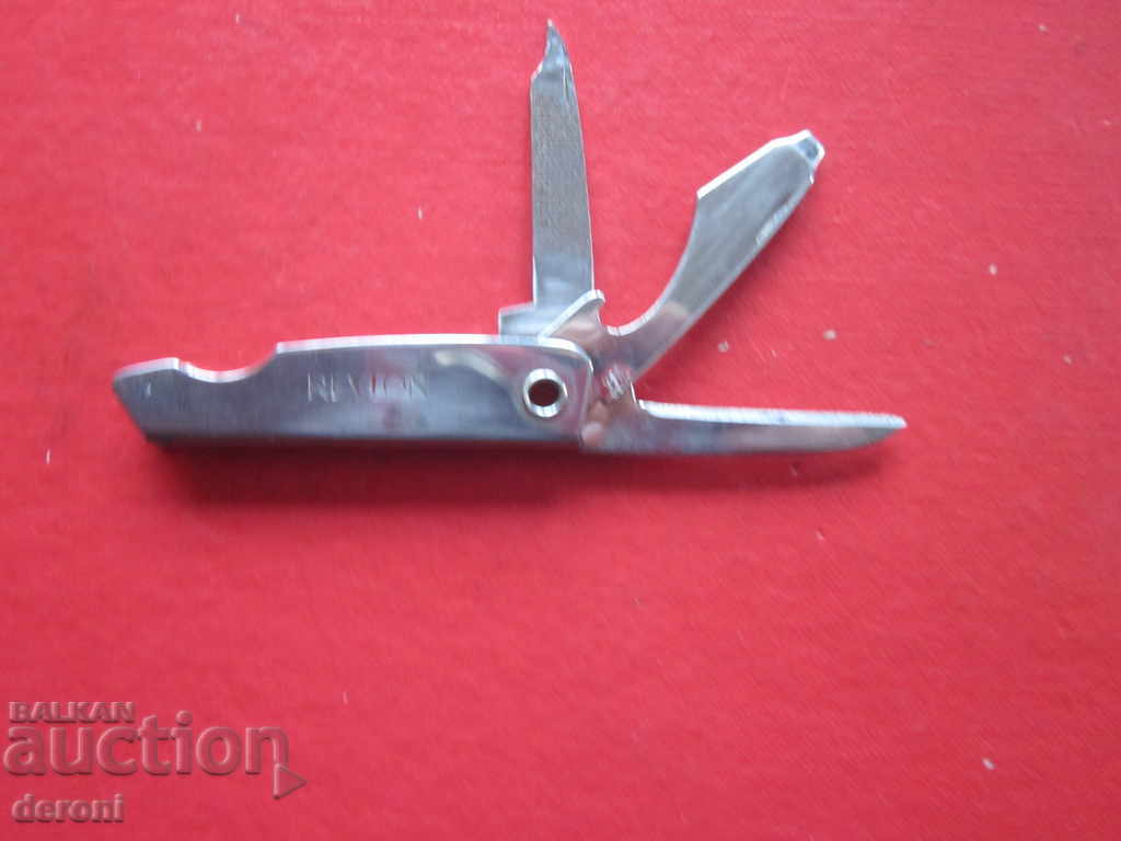 American Revlon Knife Knife Knife with price 10.00 BGN | € 5.11 American Revlon Knife Knife Knife with price 10.00 BGN | € 5.11