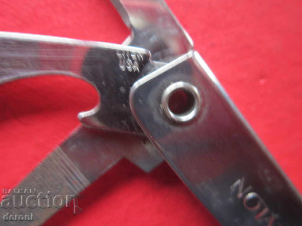 Auction American Revlon Knife Knife Knife Auction American Revlon Knife Knife Knife