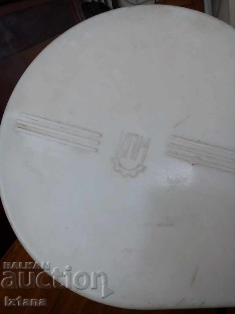 An old ice cream machine with price 50.00 BGN | € 25.56 An old ice cream machine with price 50.00 BGN | € 25.56