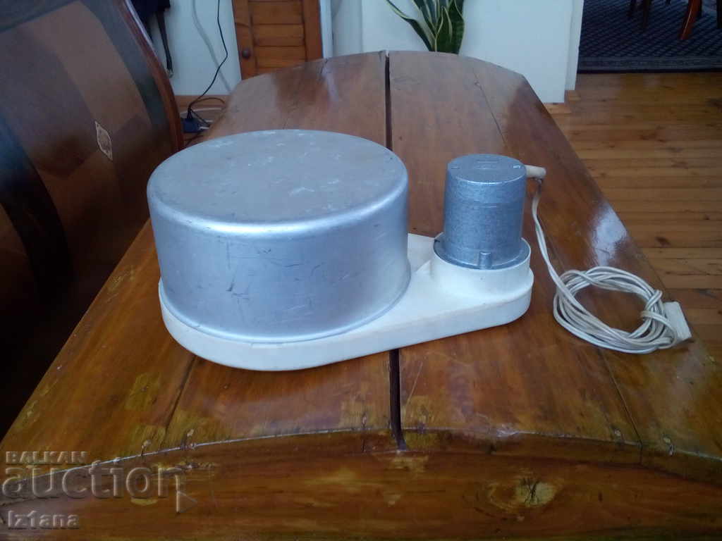 An old ice cream machine - 7 An old ice cream machine - 7