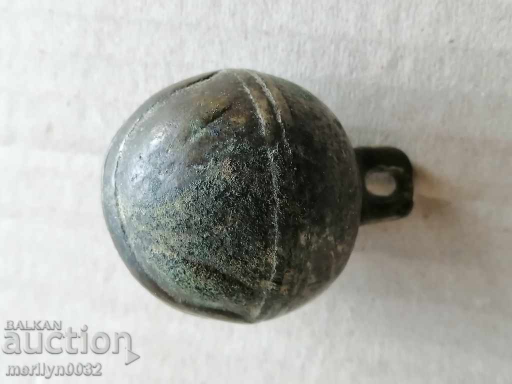 Доставка на Бронзово звънче за конски впряг тип орехче - 19-ти век Доставка на Бронзово звънче за конски впряг тип орехче - 19-ти век