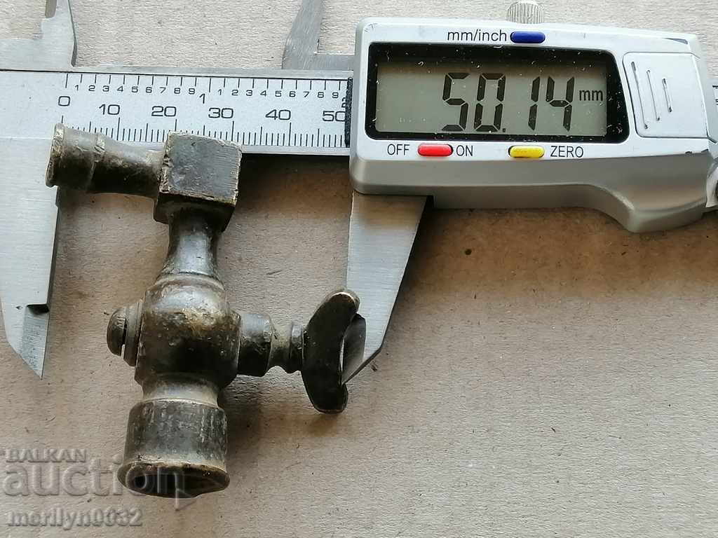 Delivery of Old bronze spout cinnamon faucet stopcock faucet Delivery of Old bronze spout cinnamon faucet stopcock faucet