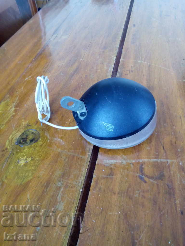 Аукцион Фар за велосипед Аукцион Фар за велосипед