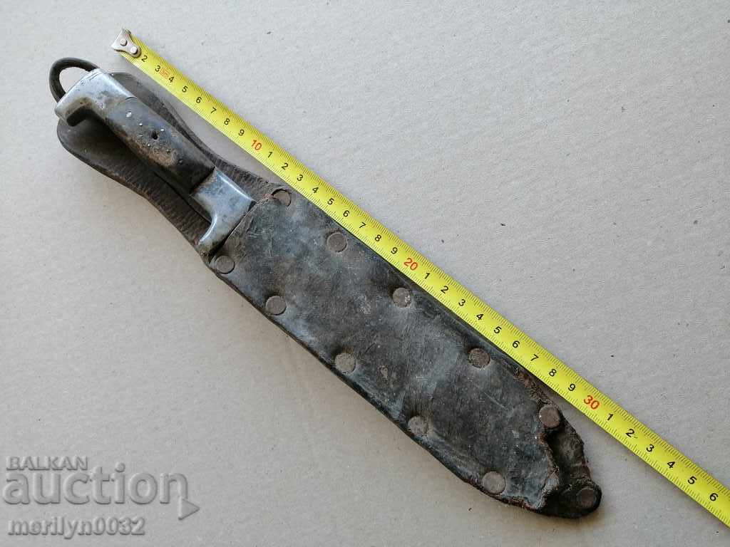 Стар туристически нож с чирени от биволски рог кания