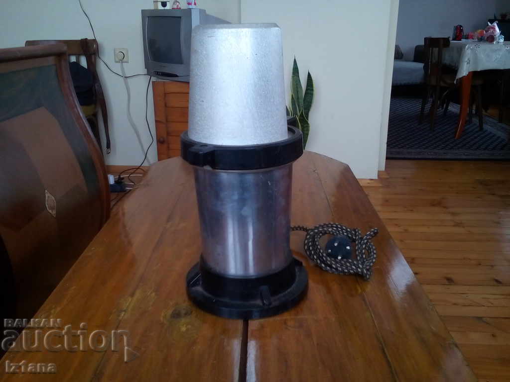 Δημοπρασία Παλιά ηλεκτρική καφετιέρα Δημοπρασία Παλιά ηλεκτρική καφετιέρα