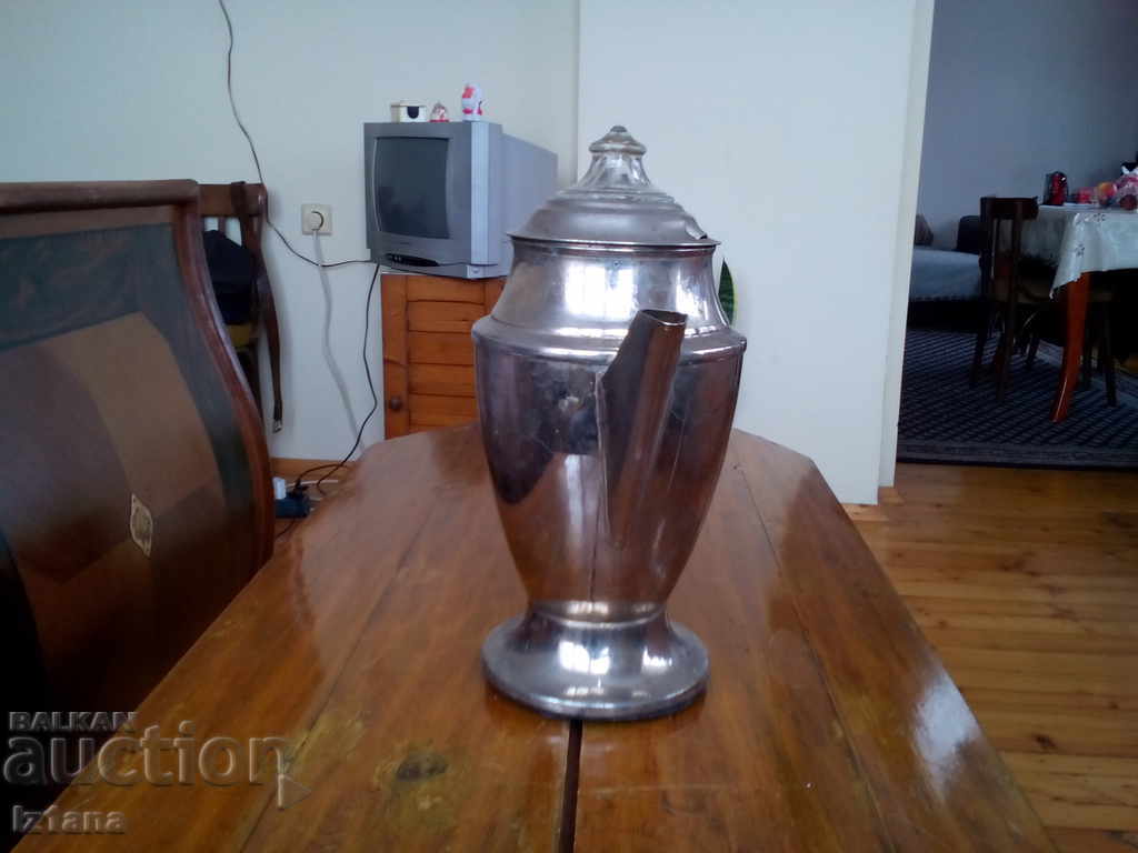 Old electric kettle with price 60.00 BGN | € 30.68 Old electric kettle with price 60.00 BGN | € 30.68