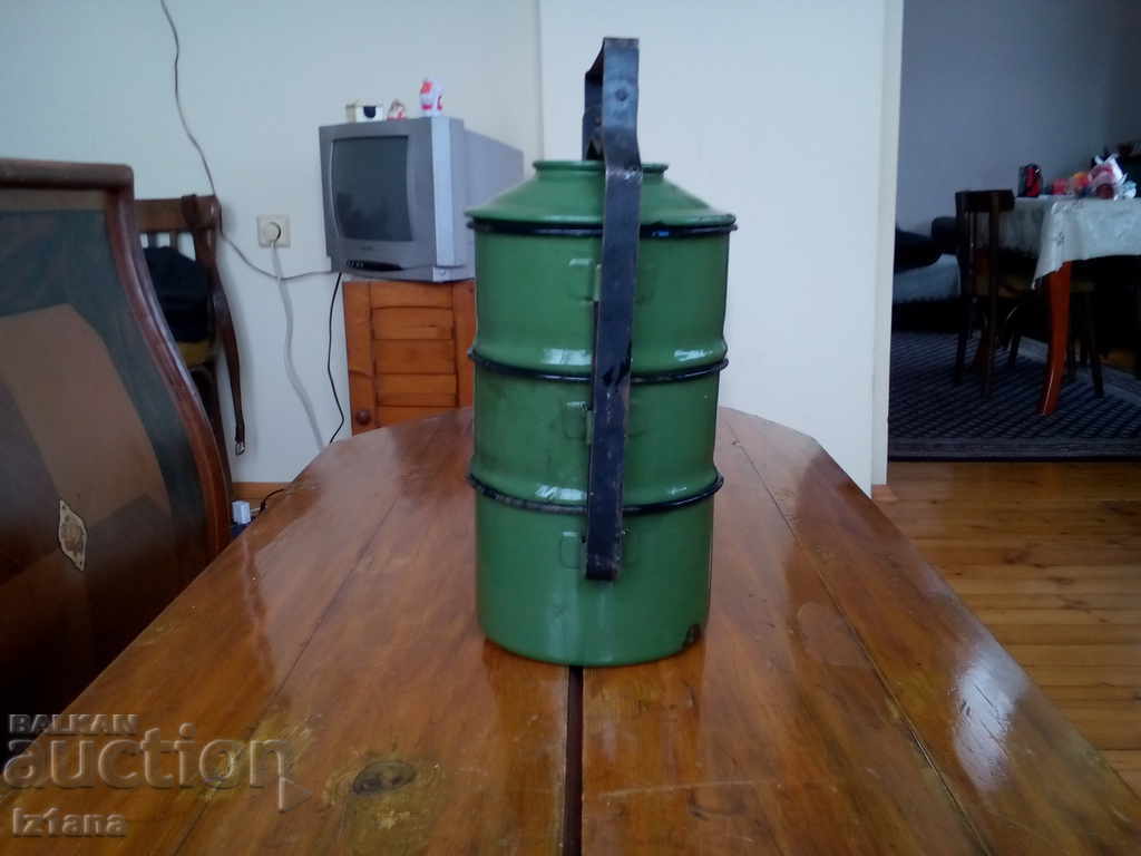 Old enameled food containers with price 25.00 BGN | € 12.78 Old enameled food containers with price 25.00 BGN | € 12.78