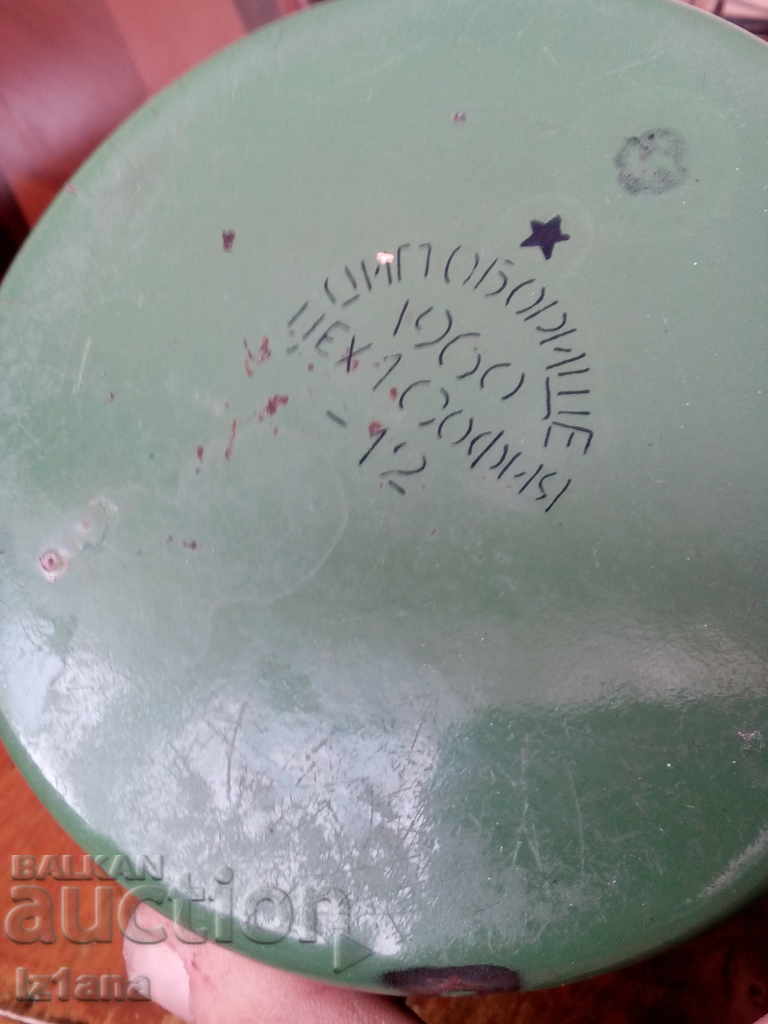 Old enameled food containers - 6 Old enameled food containers - 6