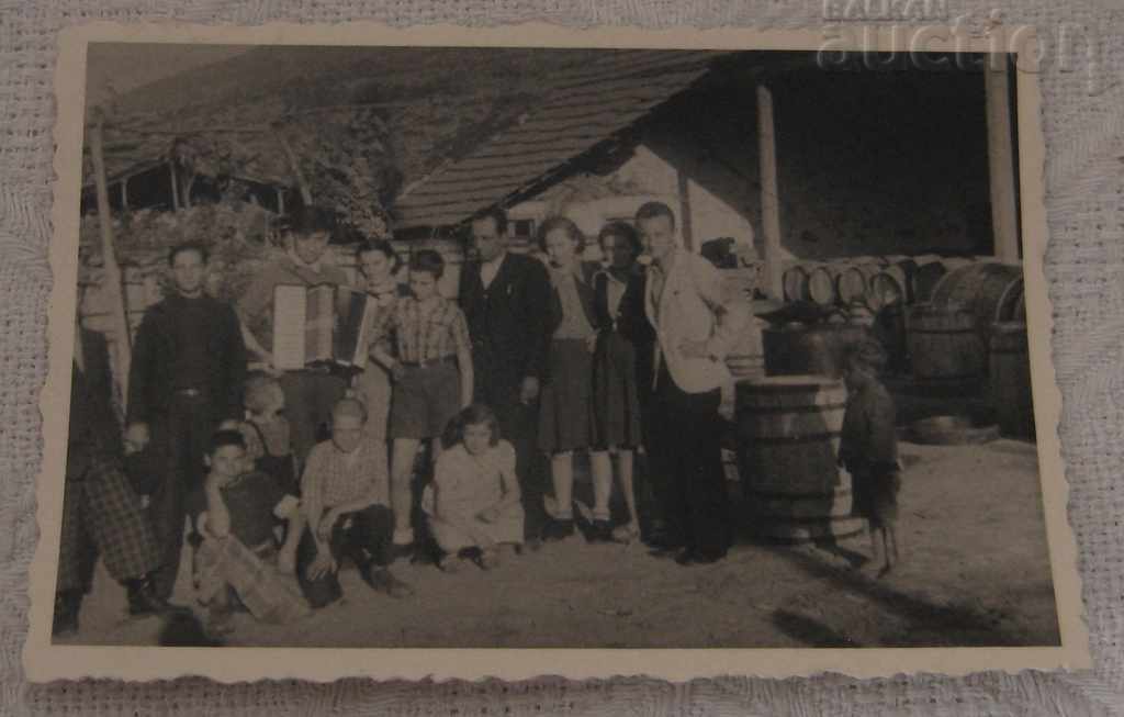 VILLAGE SHIPPING POINT OF FRUIT PROCESSING 1943 PHOTO