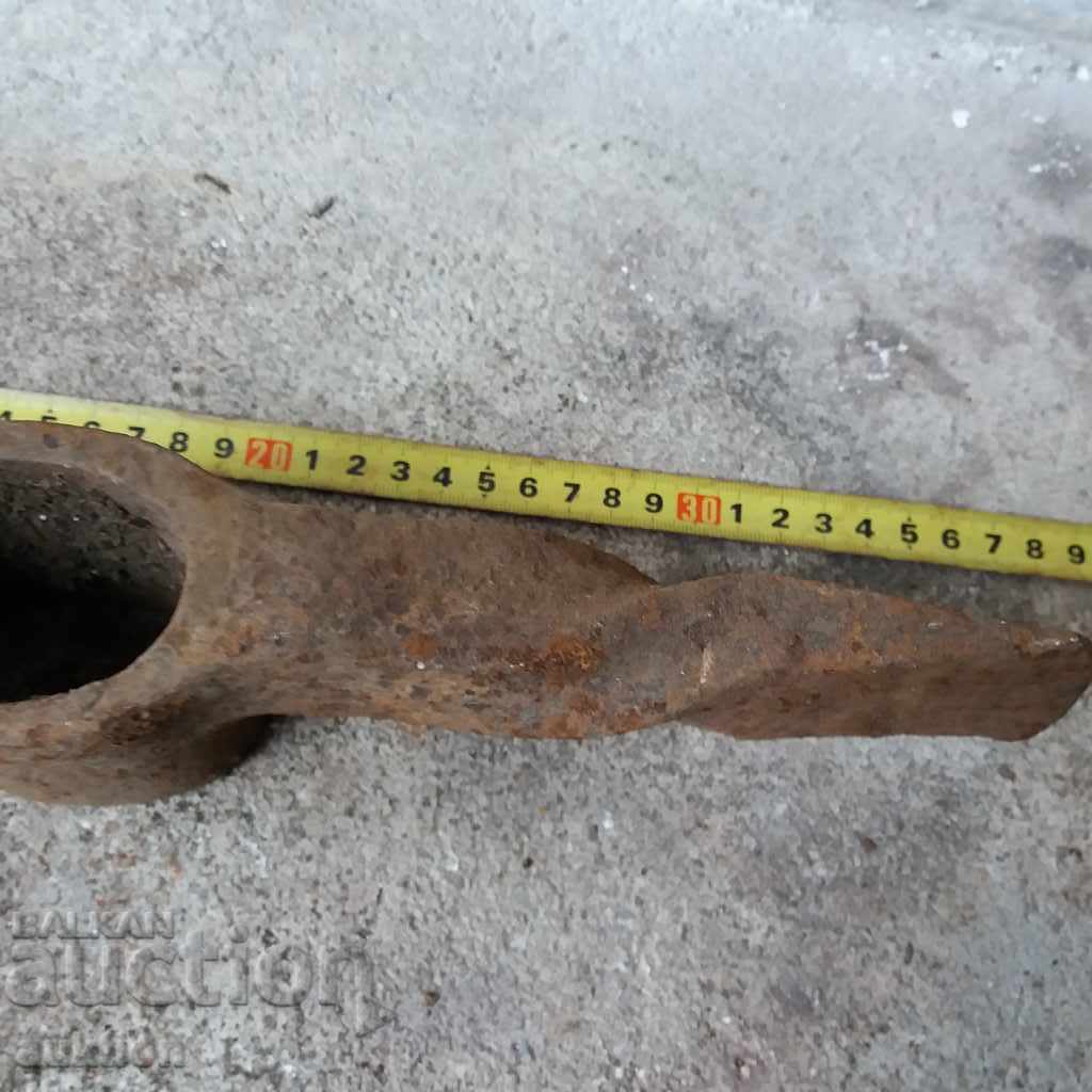 Delivery of MASSIVE FORGED SHAFT - FORD Delivery of MASSIVE FORGED SHAFT - FORD