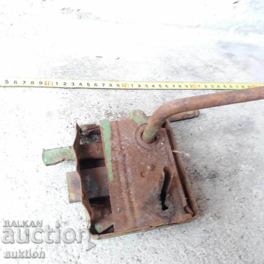 OLD FORGED MASSIVE LOCK - 5 OLD FORGED MASSIVE LOCK - 5