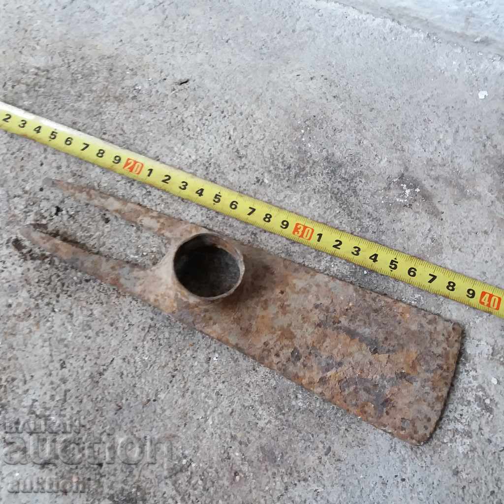 Delivery of OLD FORGED MOTHER FOR YARD, GARDEN Delivery of OLD FORGED MOTHER FOR YARD, GARDEN