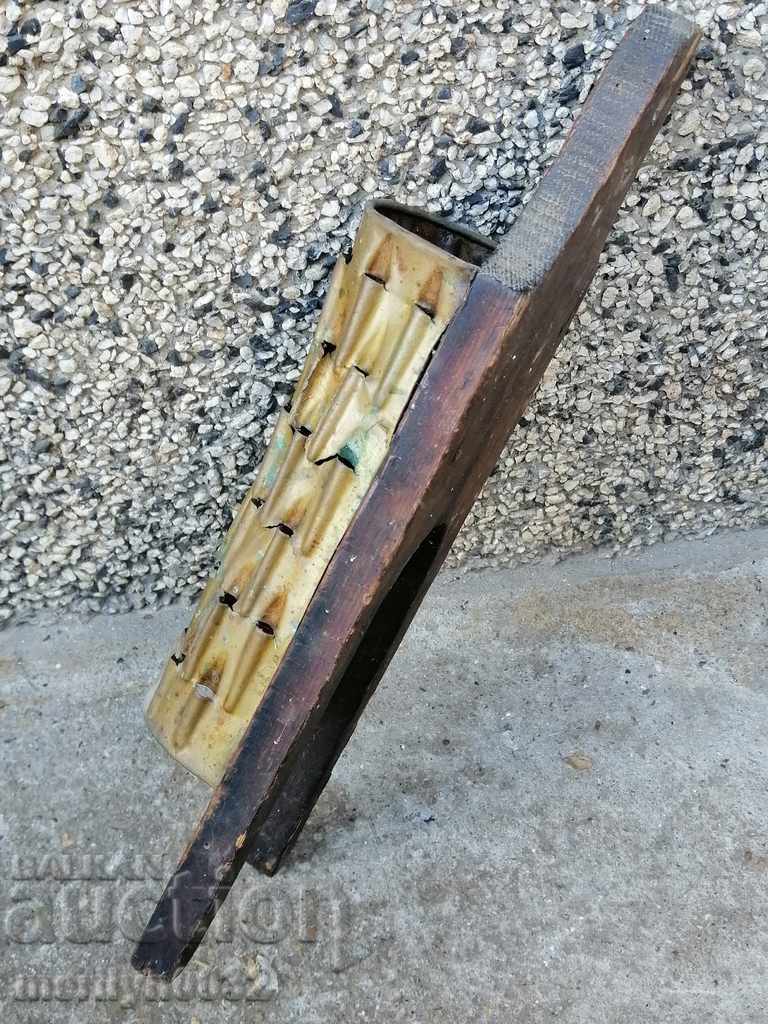 Auction Old grater from the beginning of the twentieth century, primitive Auction Old grater from the beginning of the twentieth century, primitive