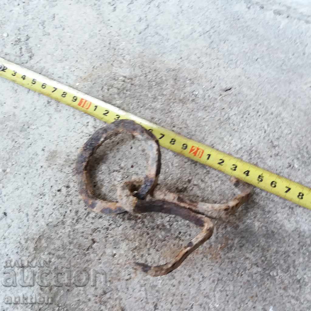 Auction  OLD FORGED CONNECTION FOR THE RIVER PORT - CRANE