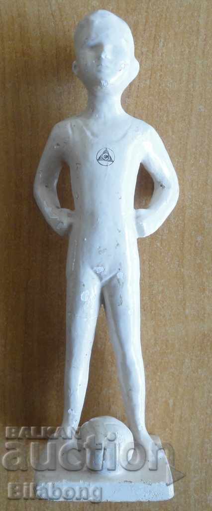 Auction Statuette of a soccer player from Slavia, 1950s Auction Statuette of a soccer player from Slavia, 1950s