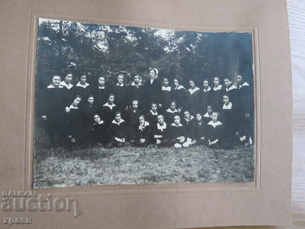 OLD PHOTO - LARGE - CARDBOARD - 0387 with price 19.99 BGN | € 10.22 OLD PHOTO - LARGE - CARDBOARD - 0387 with price 19.99 BGN | € 10.22