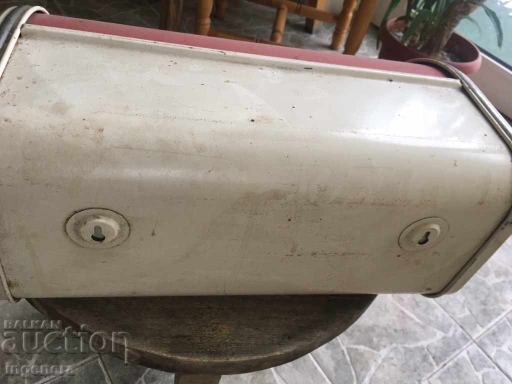 METAL BREAD BOX with price € 4.80 | 9.39 BGN