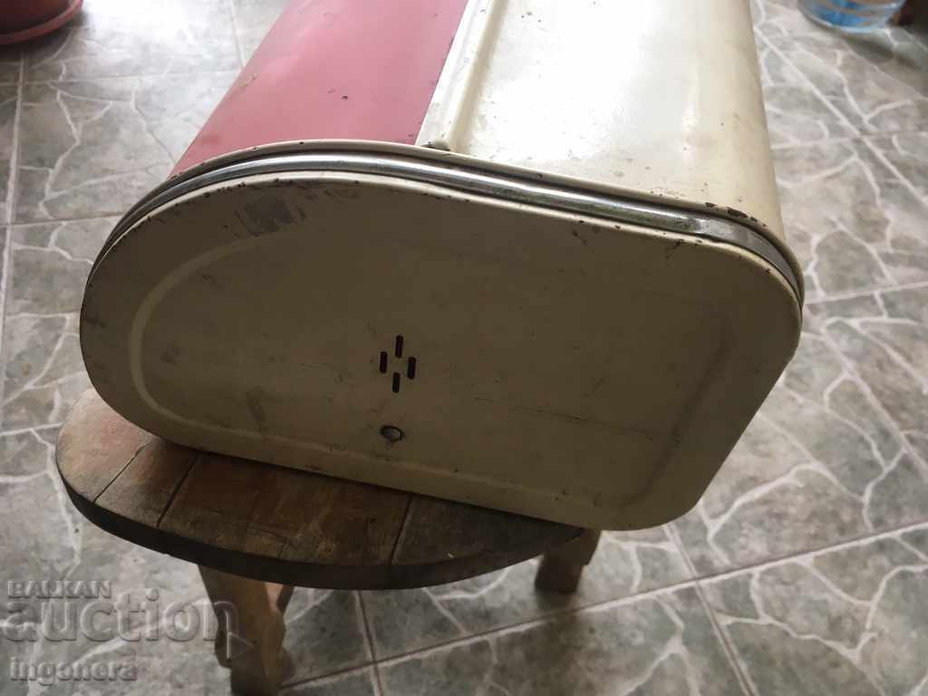Delivery of METAL BREAD BOX