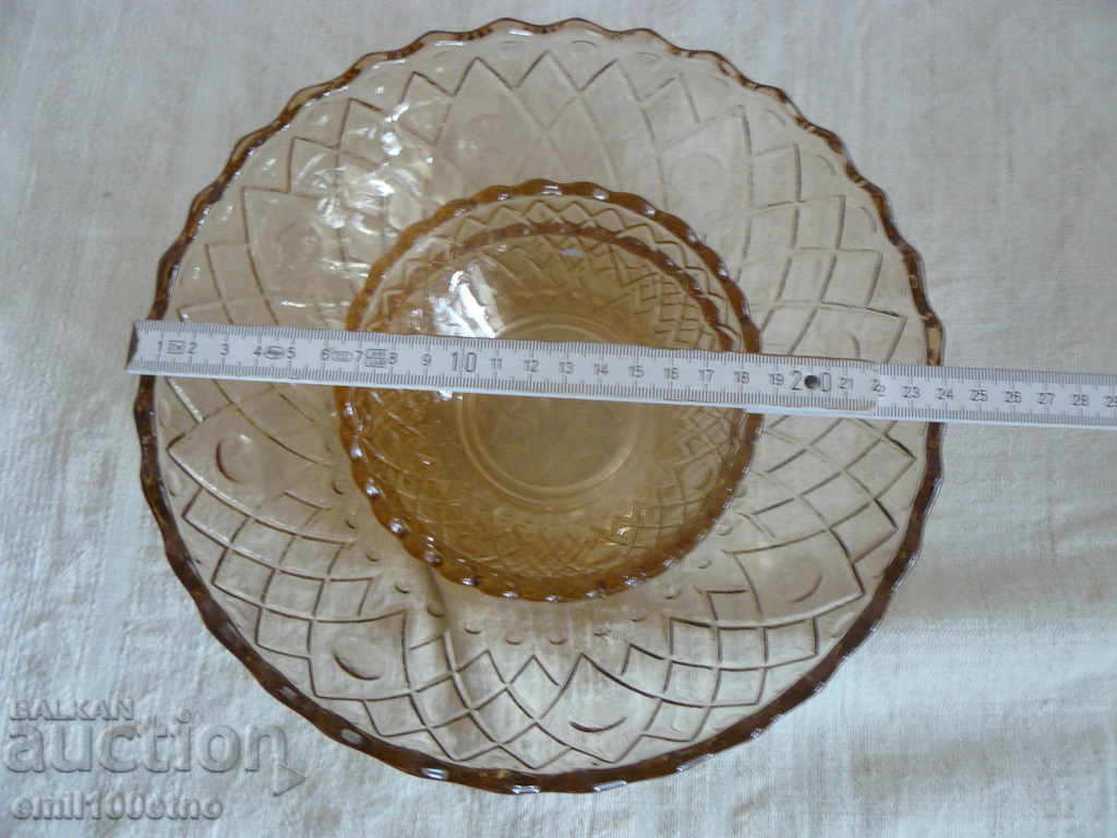 Fruit and 2 nuts for the old colored glass with price 8.00 BGN | € 4.09 Fruit and 2 nuts for the old colored glass with price 8.00 BGN | € 4.09