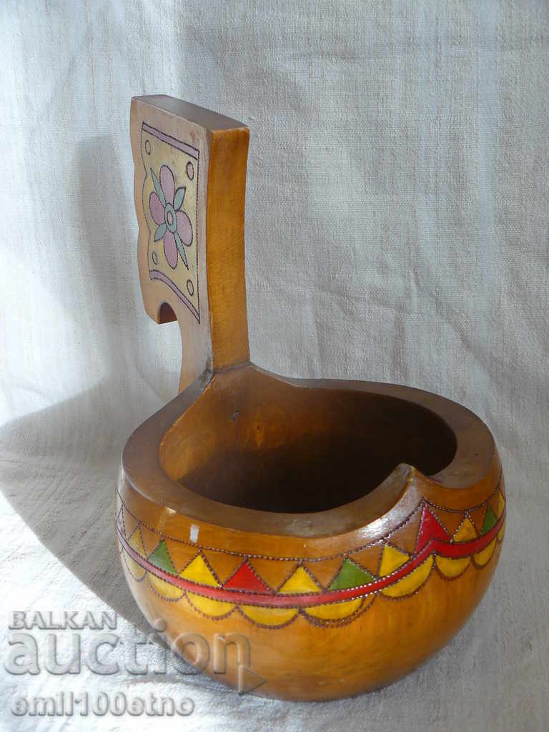A large traditional wooden Russian cup - a vessel shaped bowl - 5 A large traditional wooden Russian cup - a vessel shaped bowl - 5