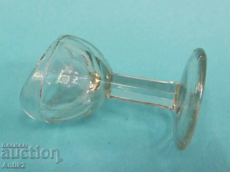 Delivery of 19th Century Antique Medical Glass Eye Cup