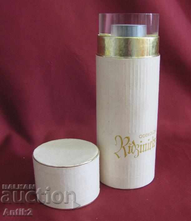 Delivery of Old Shishe with USSR Perfume RIGA