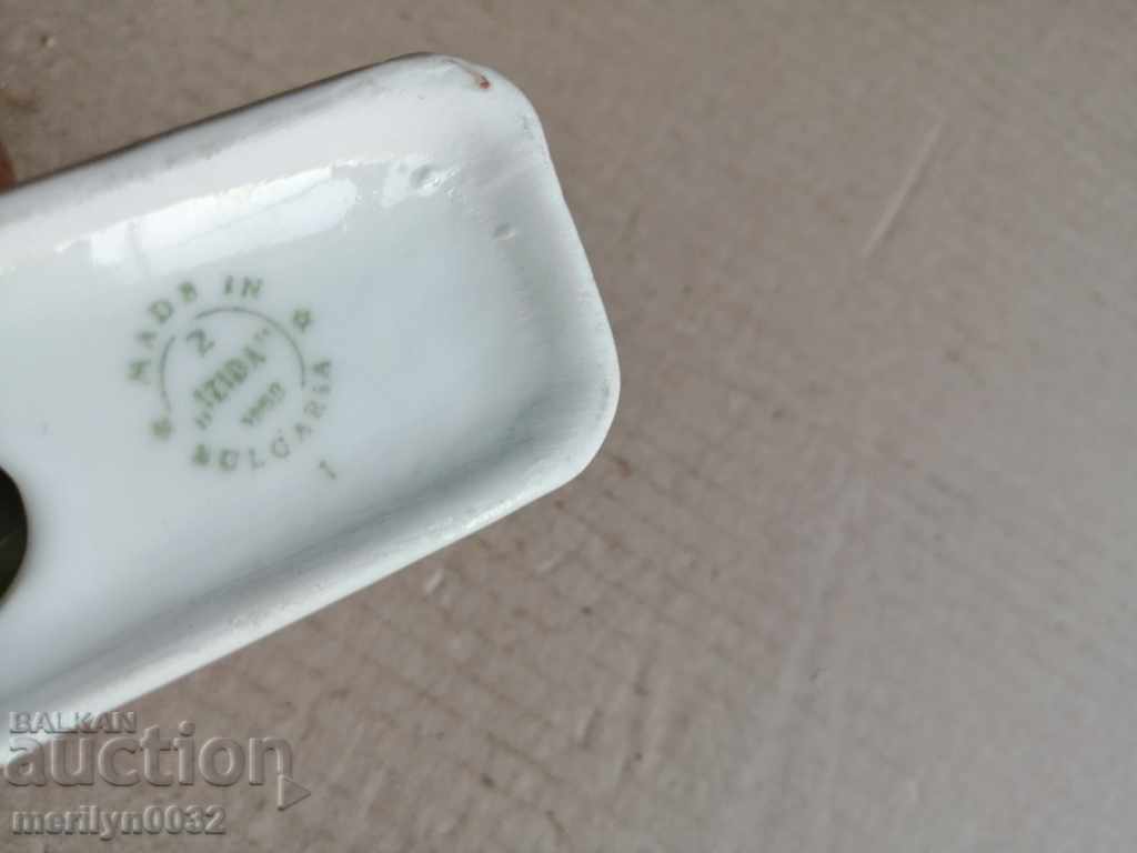 Old porcelain figure, figurine, sculpture, fawn with price 36.00 BGN | € 18.41 Old porcelain figure, figurine, sculpture, fawn with price 36.00 BGN | € 18.41