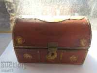 ANTIQUE WOODEN BOX WITH BRASS FITTINGS