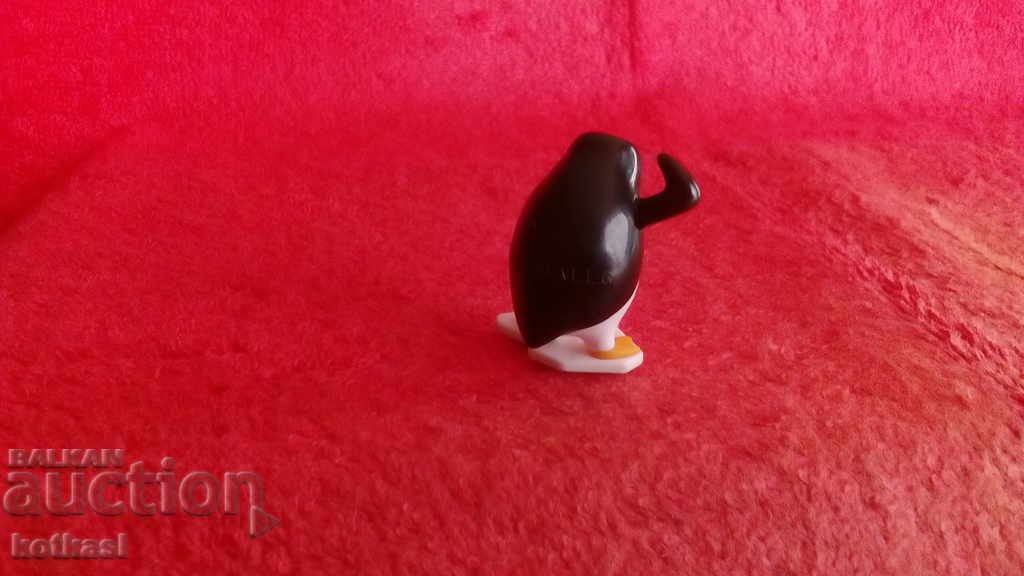 Penguins of Madagascar Chocolate Egg Figure - 5 Penguins of Madagascar Chocolate Egg Figure - 5
