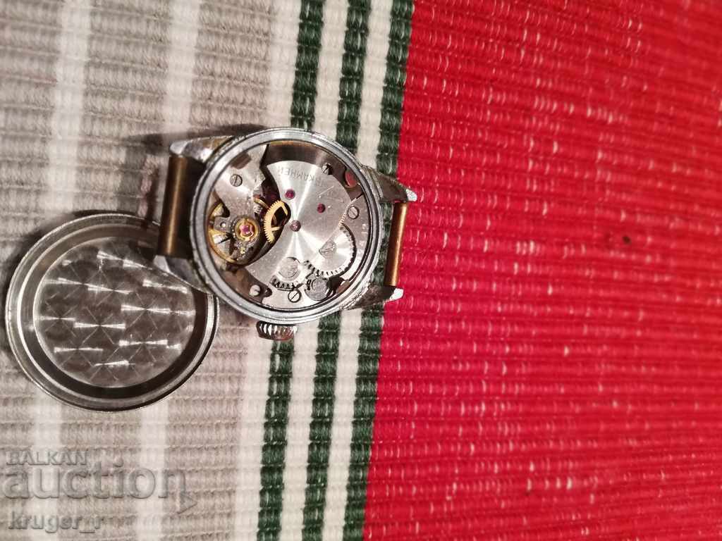 Δημοπρασία Ένα σπάνιο ρολόι AURORA Δημοπρασία Ένα σπάνιο ρολόι AURORA