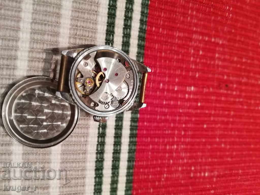 Παράδοση Ένα σπάνιο ρολόι AURORA Παράδοση Ένα σπάνιο ρολόι AURORA