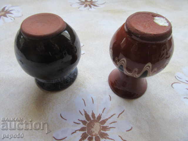 2 buc. VASĂ CERAMICĂ FRUMOASĂ SOC cu preț 10.00 BGN | € 5.11 2 buc. VASĂ CERAMICĂ FRUMOASĂ SOC cu preț 10.00 BGN | € 5.11