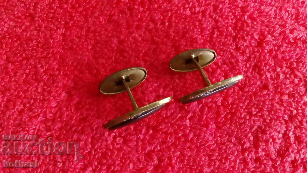 Butoane vechi cu butoane - 5 Butoane vechi cu butoane - 5