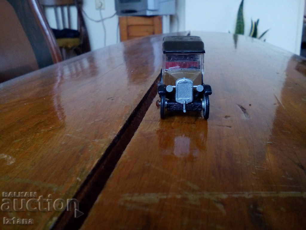 Παλιό αυτοκίνητο, τρόλεϊ με τιμή 30.00 BGN | € 15.34 Παλιό αυτοκίνητο, τρόλεϊ με τιμή 30.00 BGN | € 15.34