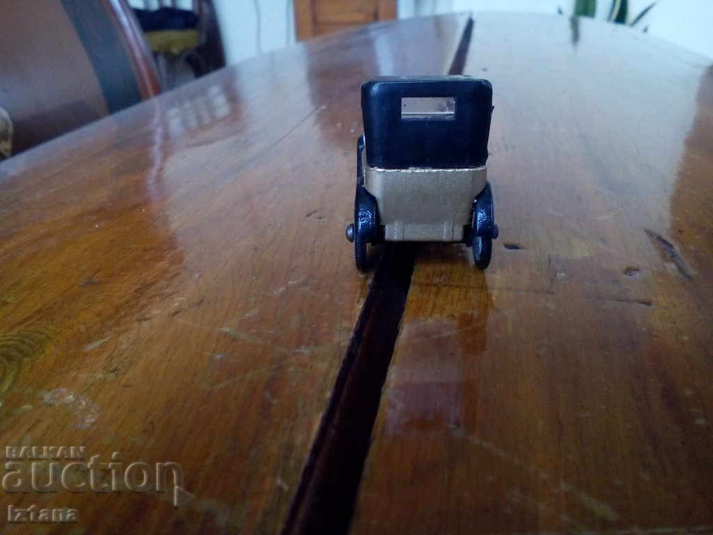 Παράδοση Παλιό αυτοκίνητο, τρόλεϊ Παράδοση Παλιό αυτοκίνητο, τρόλεϊ