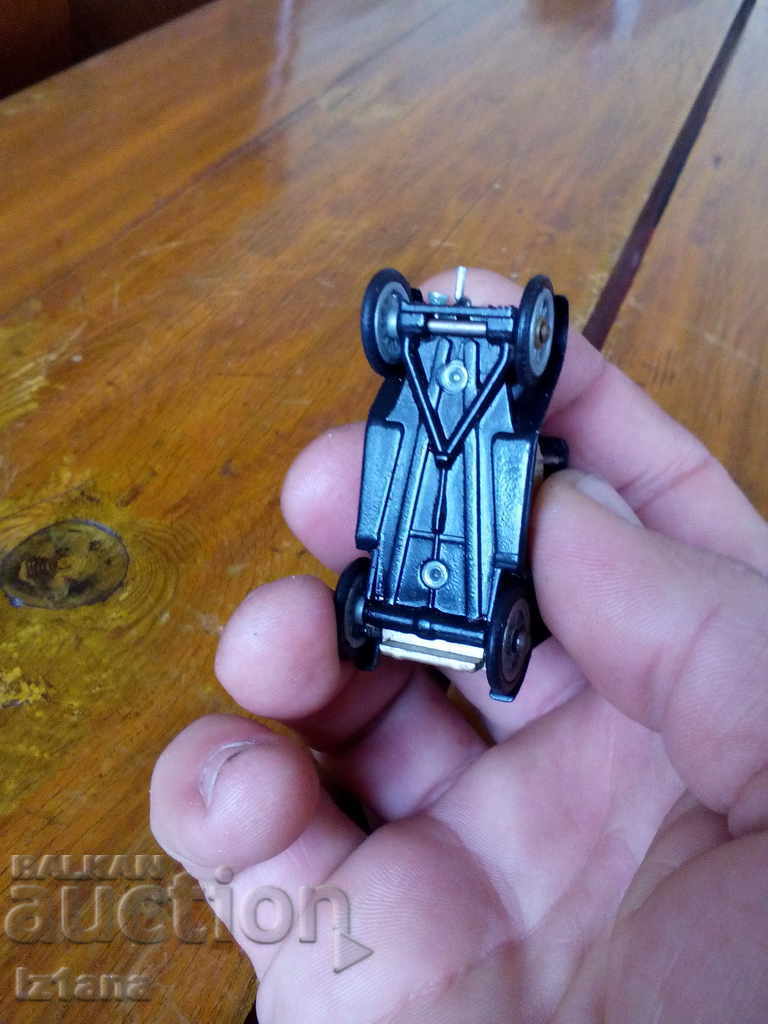 Παλιό αυτοκίνητο, τρόλεϊ - 5 Παλιό αυτοκίνητο, τρόλεϊ - 5