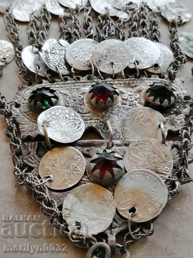 Delivery of Renaissance jewelry, tassel, bodka, pendant, costumes