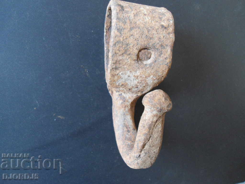 Παλιά σφυρήλατο σίδερο με τιμή 2.00 BGN | € 1.02 Παλιά σφυρήλατο σίδερο με τιμή 2.00 BGN | € 1.02