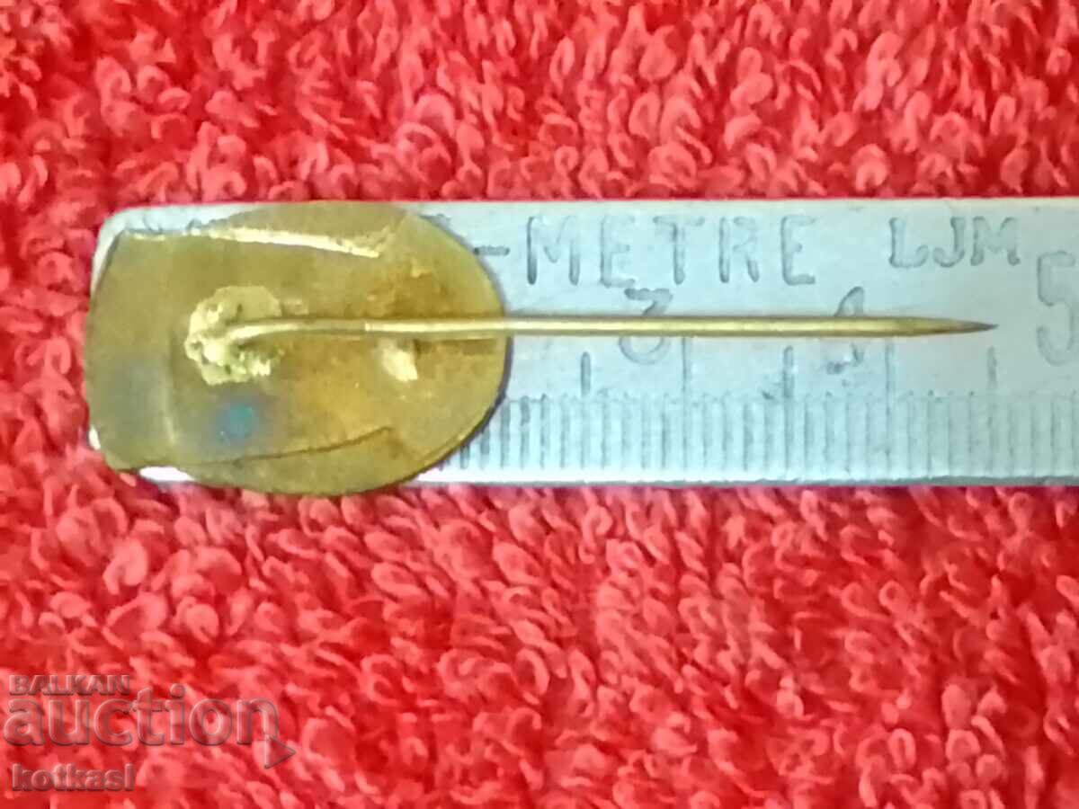 Old social badge bronze pin city GOTTWALDOV Czechoslovakia with price 3.50 BGN | € 1.79 Old social badge bronze pin city GOTTWALDOV Czechoslovakia with price 3.50 BGN | € 1.79